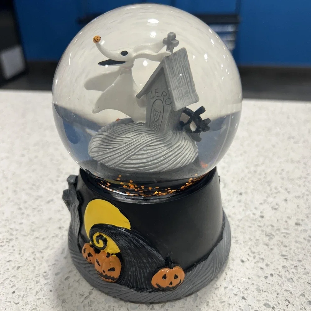 Disney Nightmare Before Christmas Musical Snowglobe w/ Zero ~ Halloween